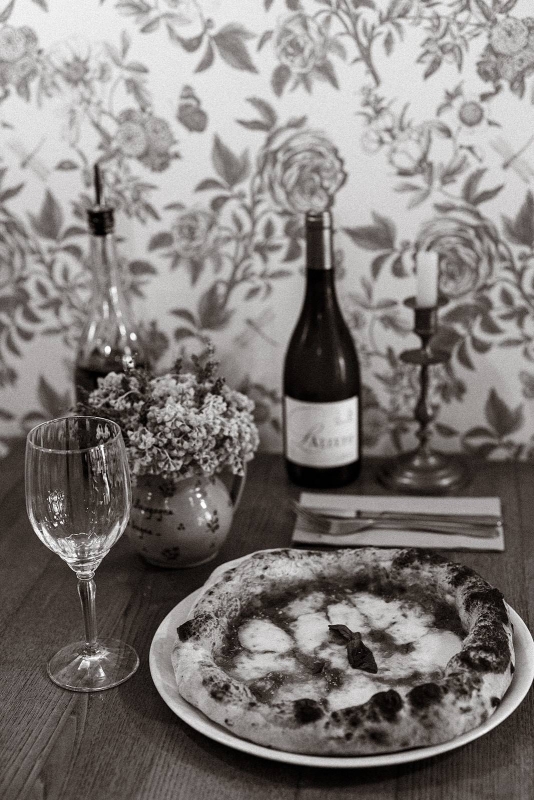 Restaurant De La Place - restaurant VENACO - top restaurant VENACO