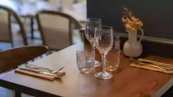 Repas de groupe - Restaurant De La Place - restaurant VENACO - top resto VENACO