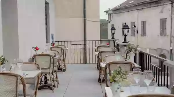 Repas de groupe - Restaurant De La Place - restaurant VENACO - manger a VENACO